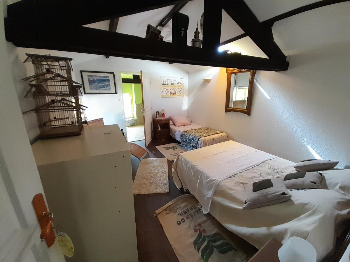 Le Prieure Saint-Florent-sur-Auzonnet Exterior foto